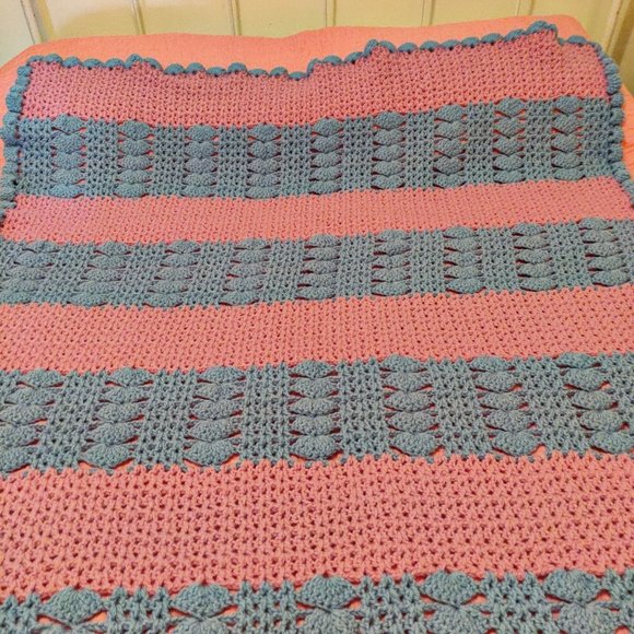Vintage Hand Crochet Afghan Blue Pink Groovy Stripe MOD Funky Bi Pride Flag HEAR - Picture 3 of 11